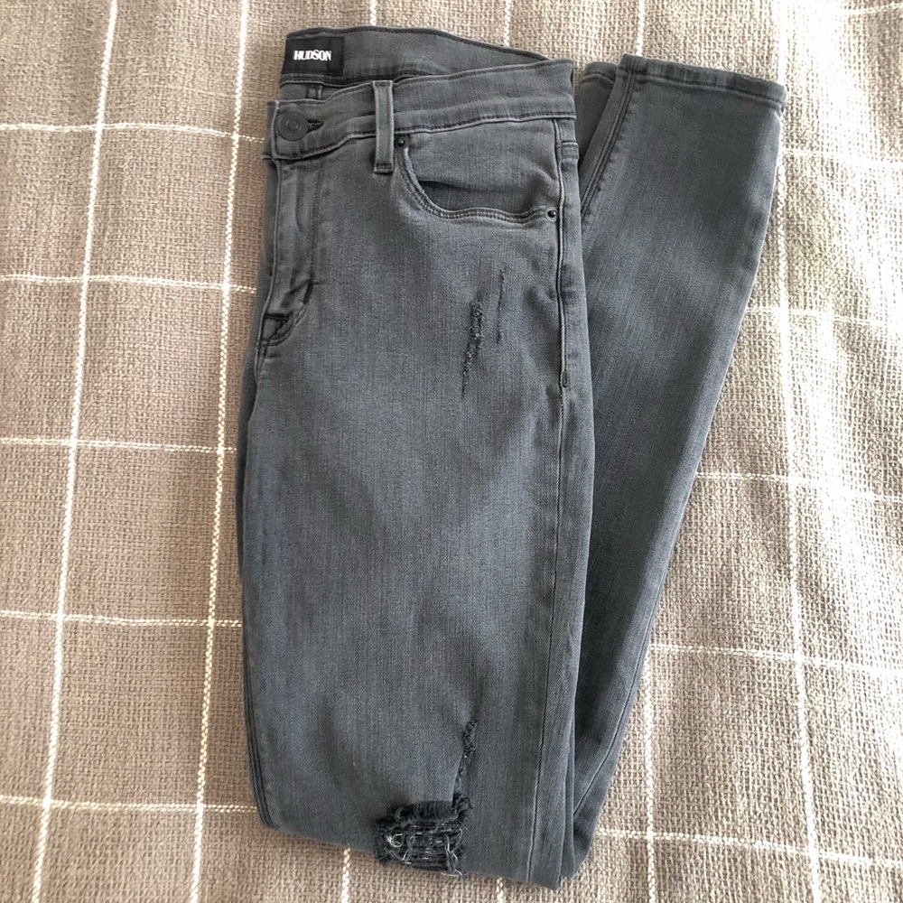 Hudson 28 Black skinny Ankle Jeans